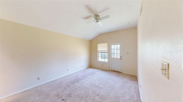 817 Cornfield Drive, Arlington, TX 76017
