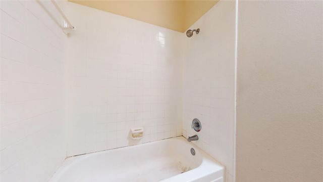 817 Cornfield Drive, Arlington, TX 76017