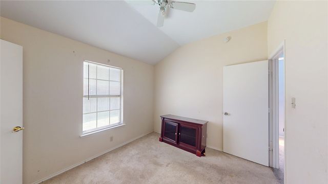 817 Cornfield Drive, Arlington, TX 76017
