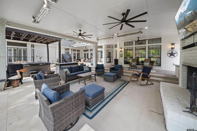 1710 Brandywine Dr, Tyler, TX 75703