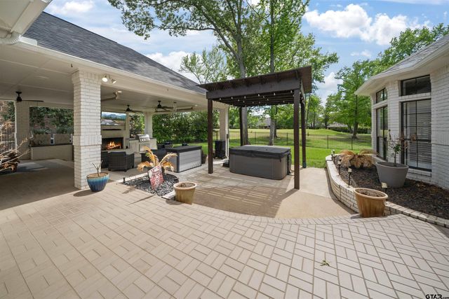 1710 Brandywine Dr, Tyler, TX 75703