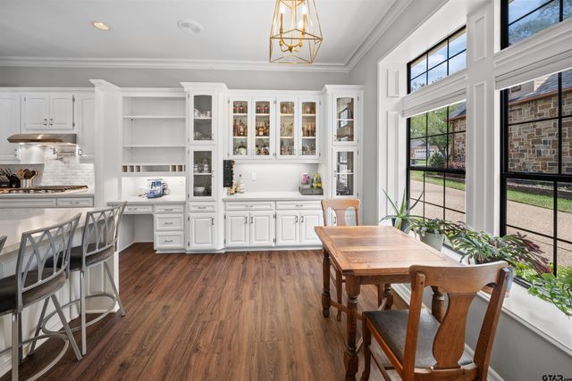 1710 Brandywine Dr, Tyler, TX 75703