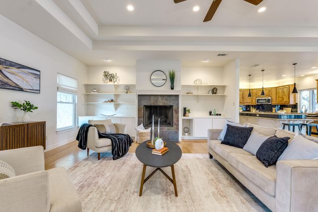 613 Canyon Rim DR, Dripping Springs, TX 78620