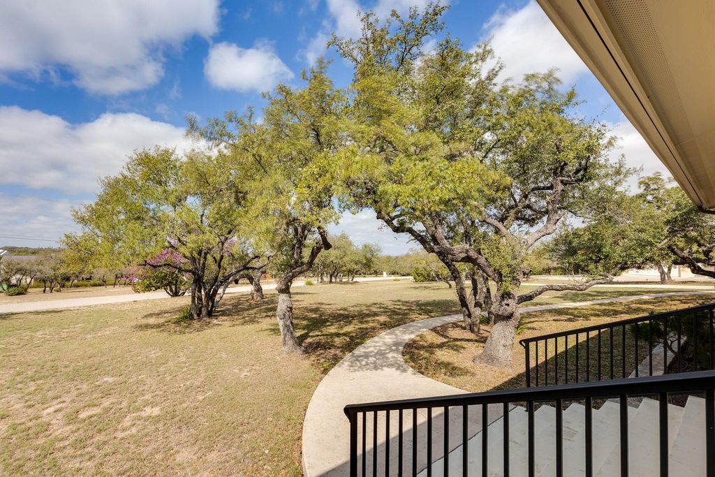 613 Canyon Rim DR, Dripping Springs, TX 78620