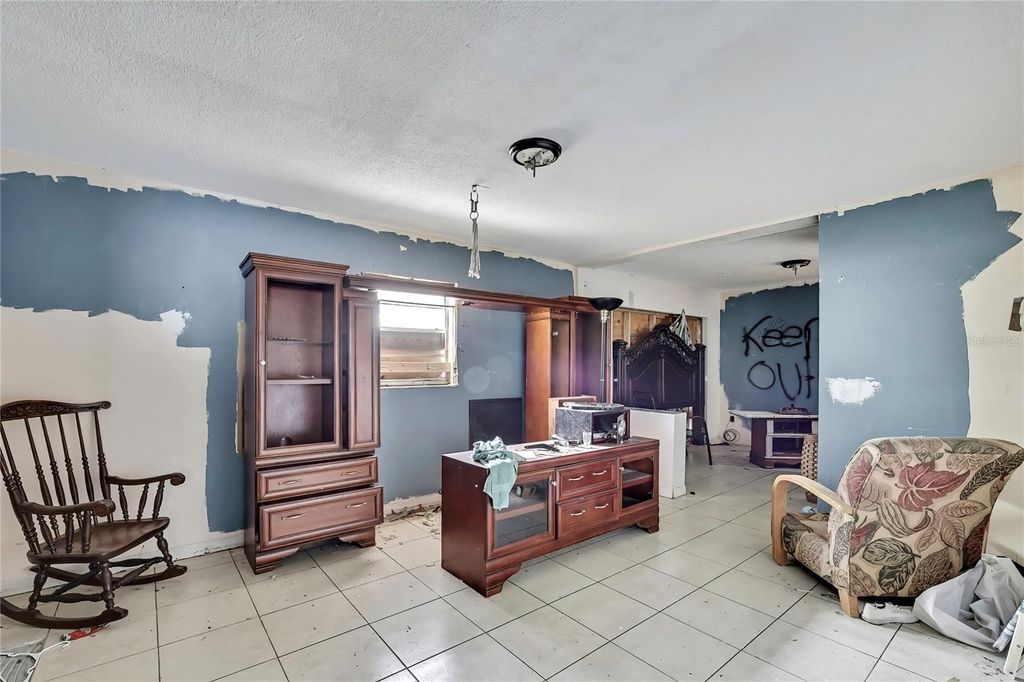 Image 16 of property listing at 12672 S OAKVIEW AVENUE, Floral City, FL 34436