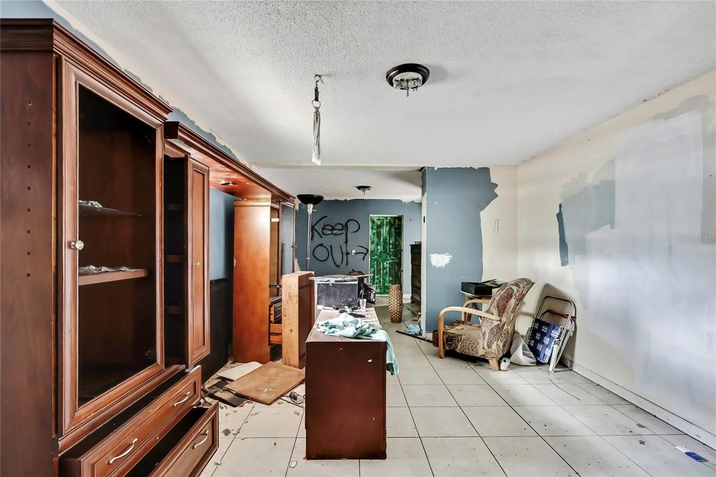 Image 17 of property listing at 12672 S OAKVIEW AVENUE, Floral City, FL 34436