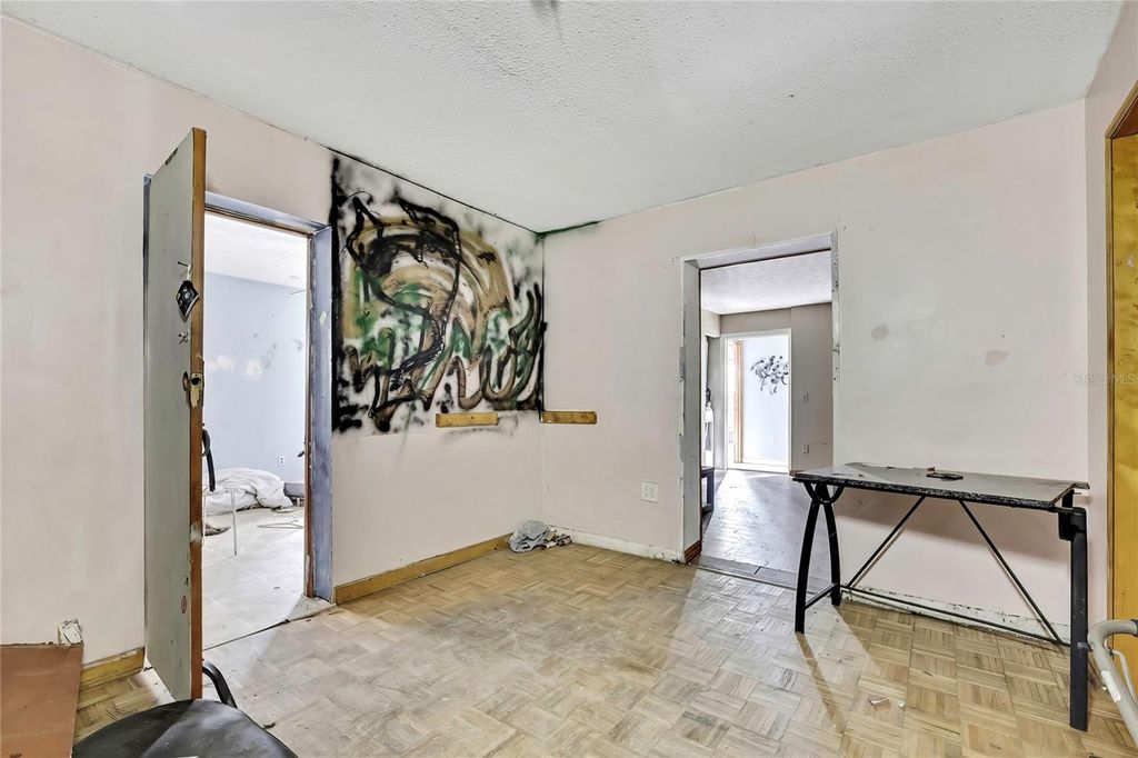 Image 21 of property listing at 12672 S OAKVIEW AVENUE, Floral City, FL 34436