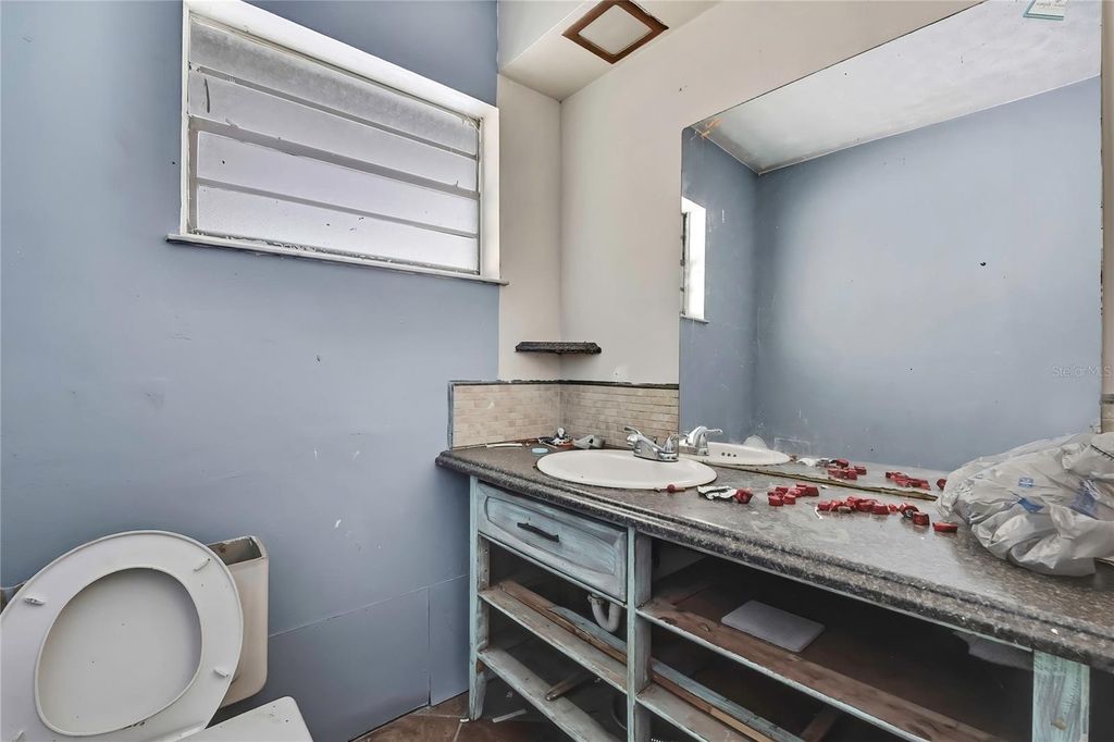 Image 24 of property listing at 12672 S OAKVIEW AVENUE, Floral City, FL 34436