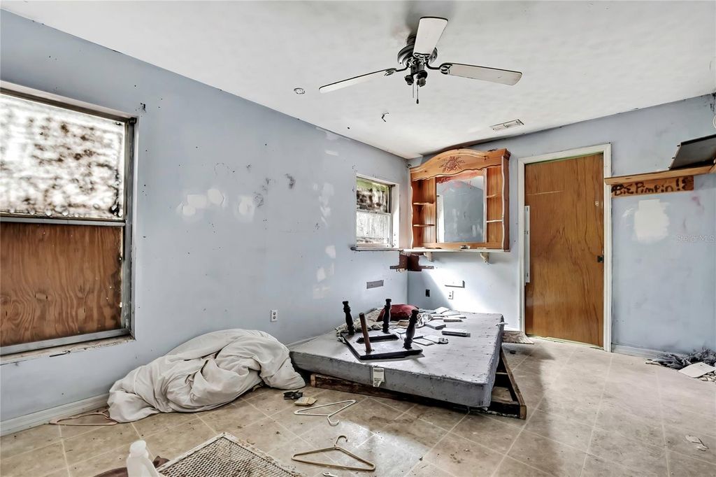 Image 25 of property listing at 12672 S OAKVIEW AVENUE, Floral City, FL 34436