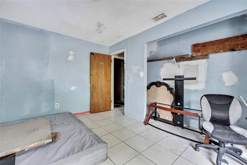 Image 31 of property listing at 12672 S OAKVIEW AVENUE, Floral City, FL 34436