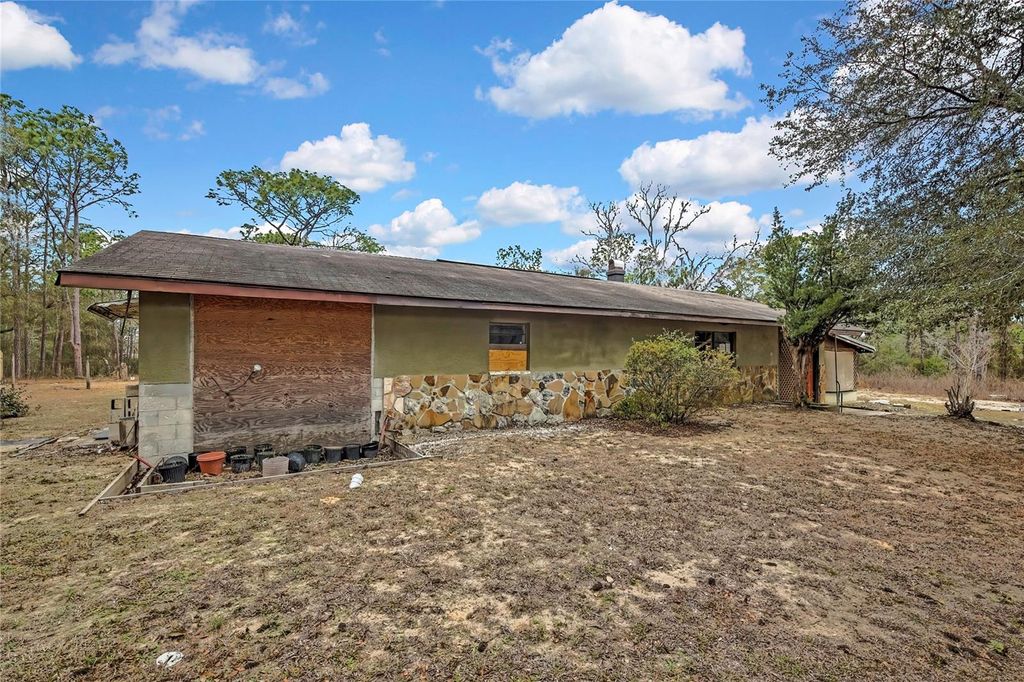 Image 37 of property listing at 12672 S OAKVIEW AVENUE, Floral City, FL 34436