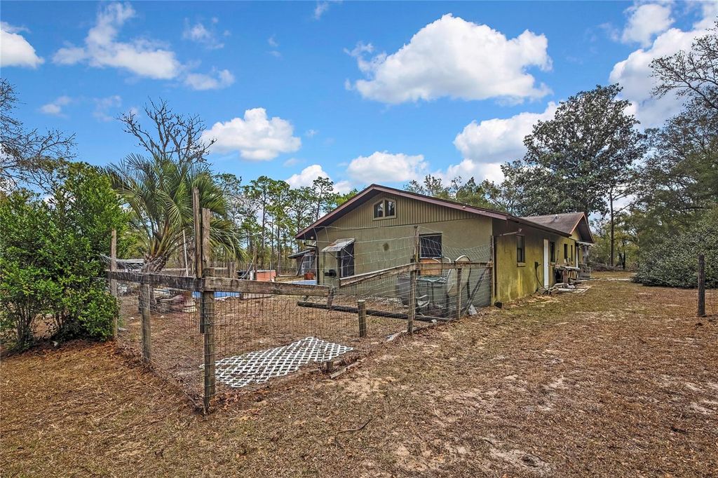 Image 42 of property listing at 12672 S OAKVIEW AVENUE, Floral City, FL 34436