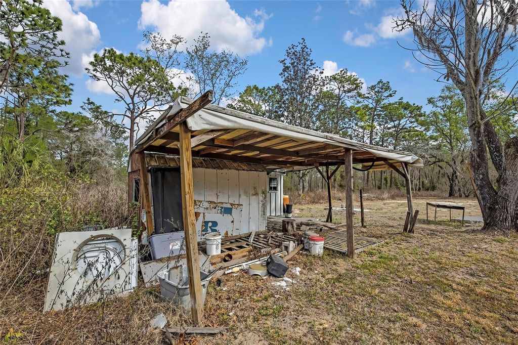 Image 44 of property listing at 12672 S OAKVIEW AVENUE, Floral City, FL 34436