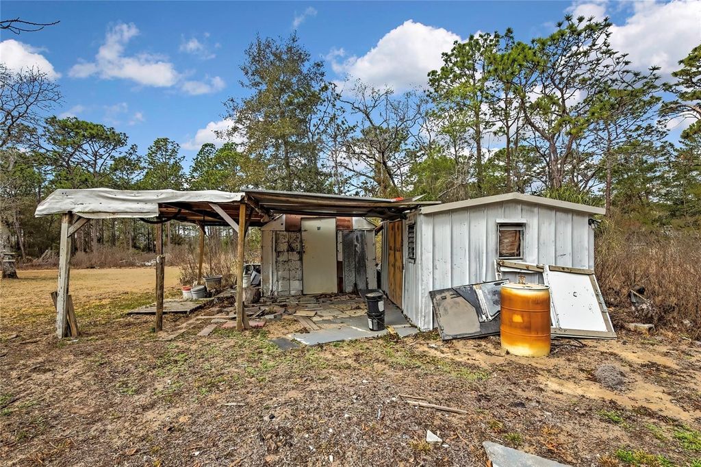 Image 45 of property listing at 12672 S OAKVIEW AVENUE, Floral City, FL 34436