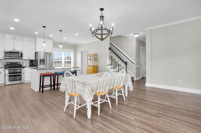 210 Dorovan Court, Hubert, NC 28539