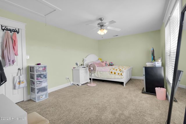 210 Dorovan Court, Hubert, NC 28539