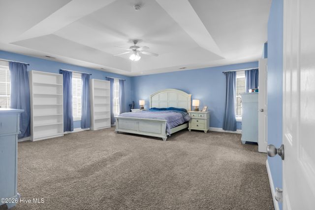 210 Dorovan Court, Hubert, NC 28539