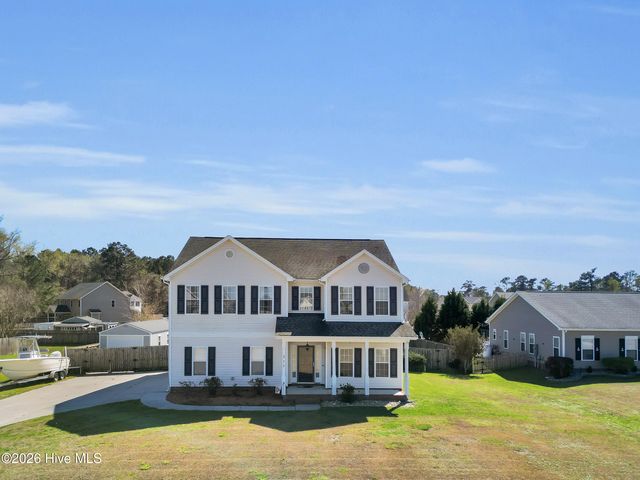 210 Dorovan Court, Hubert, NC 28539