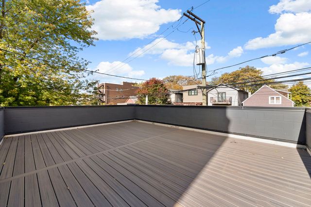 2852 W Lyndale Street 1, Chicago, IL 60647