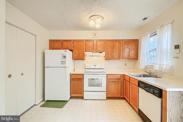 2 CHELMSFORD CT, Baltimore, MD 21220