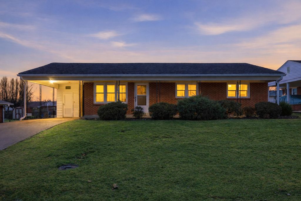 196 W Erskine Drive, Danville, KY 40422