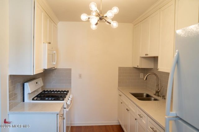 142 South Street 8D, Red Bank, NJ 07701