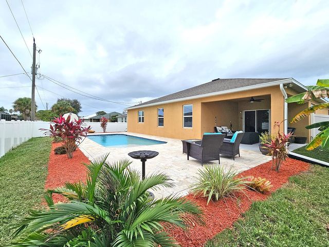 934 SW Worcester Lane, Port St. Lucie, Port St Lucie, FL 34953