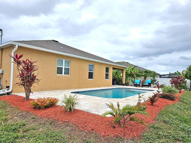 934 SW Worcester Lane, Port St. Lucie, Port St Lucie, FL 34953