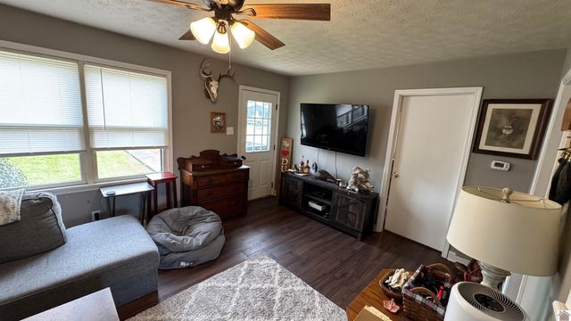 407 HAROLD KING DR., Benton, KY 42025