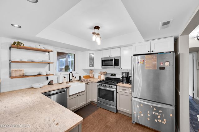 9 Lamp Post Court, Howell, NJ 07731