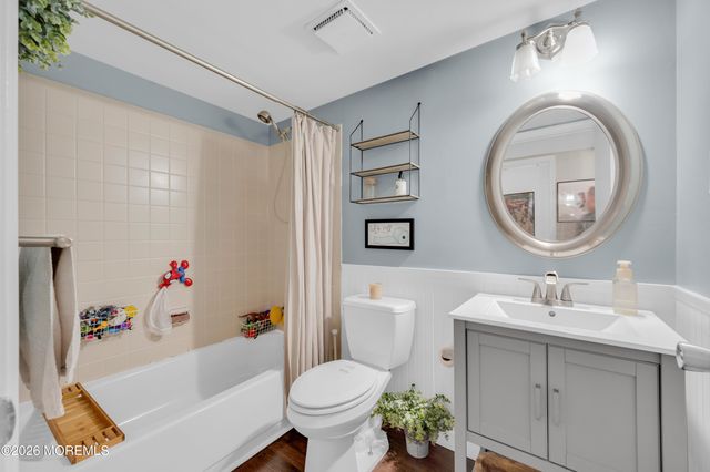 9 Lamp Post Court, Howell, NJ 07731