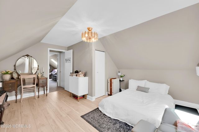 9 Lamp Post Court, Howell, NJ 07731