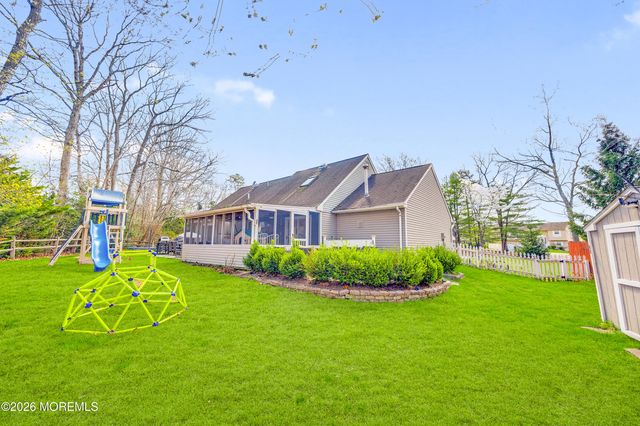 9 Lamp Post Court, Howell, NJ 07731