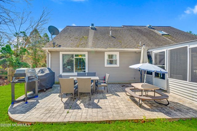 9 Lamp Post Court, Howell, NJ 07731