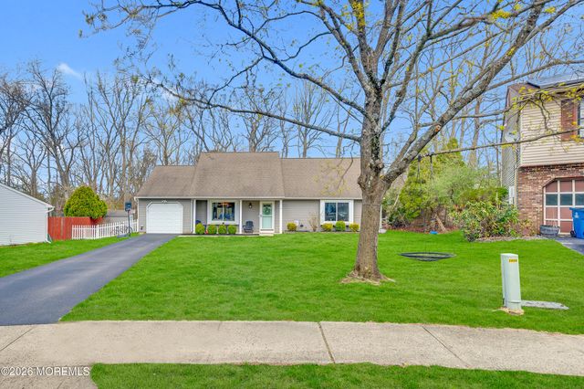 9 Lamp Post Court, Howell, NJ 07731