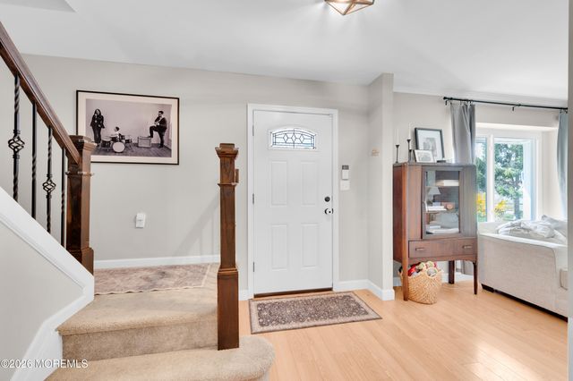 9 Lamp Post Court, Howell, NJ 07731