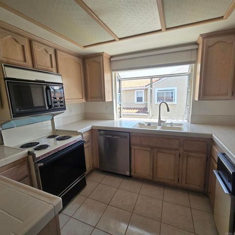 2313 Paseo Circulo, Tustin, CA 92782