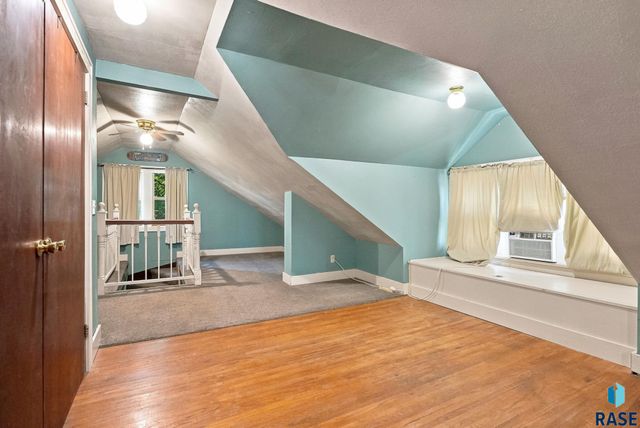 1408 S Summit Ave Avenue, Sioux Falls, SD 57105