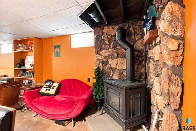 1408 S Summit Ave Avenue, Sioux Falls, SD 57105