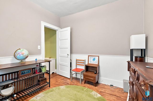 1408 S Summit Ave Avenue, Sioux Falls, SD 57105