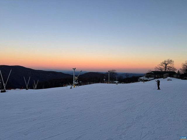 1717 HIGH RIDGE CONDOS, Wintergreen Resort, VA 22967