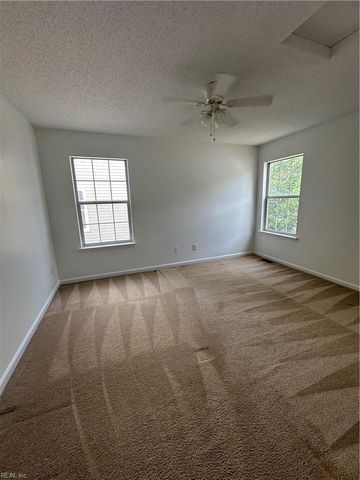 208 Oak Grove RN, Chesapeake, VA 23320