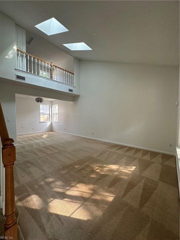 208 Oak Grove RN, Chesapeake, VA 23320