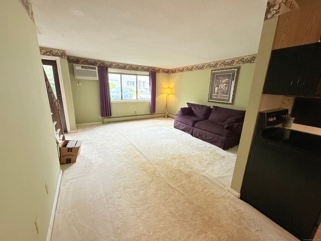 290 Meridian Street APT F, Groton, CT 06340