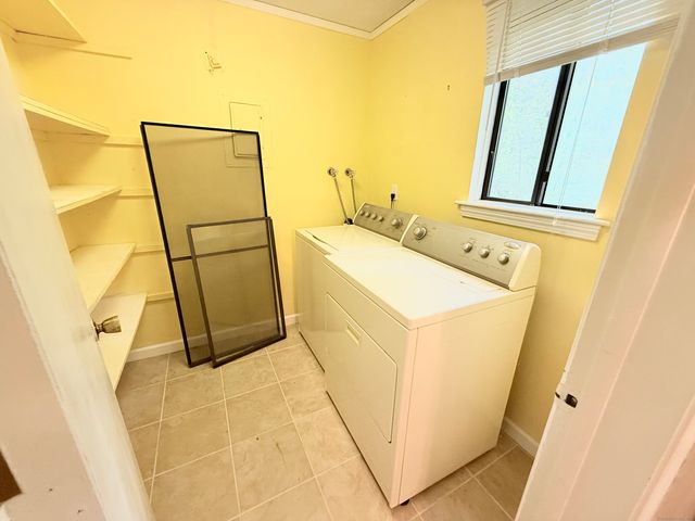 290 Meridian Street APT F, Groton, CT 06340