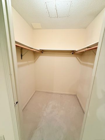 290 Meridian Street APT F, Groton, CT 06340