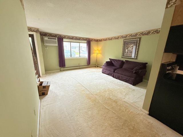 290 Meridian Street APT F, Groton, CT 06340