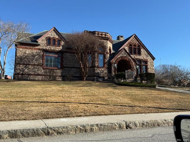 290 Meridian Street APT F, Groton, CT 06340