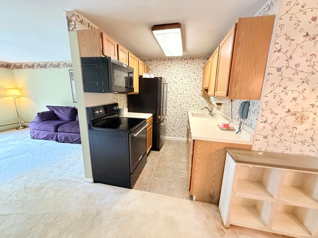 290 Meridian Street APT F, Groton, CT 06340