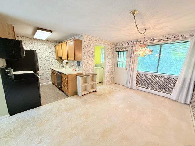 290 Meridian Street APT F, Groton, CT 06340